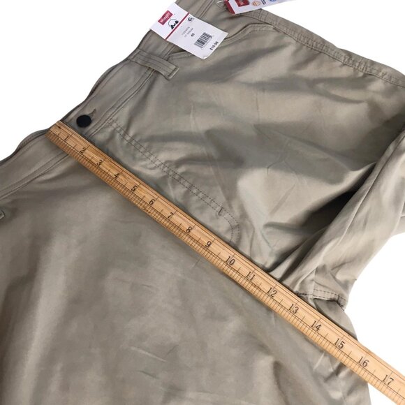 Wrangler Shorts Mens 40 Khaki Performance Zip Cargo 10 Inseam UPF 50 Wicking - Picture 9 of 16